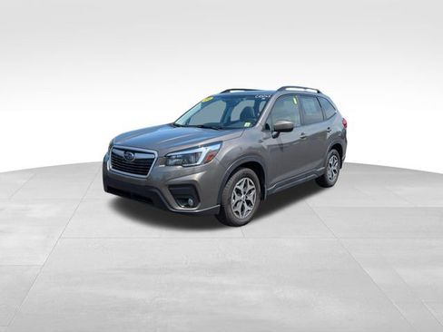 Used 2021 Subaru Forester Premium AWD/4WD image 3