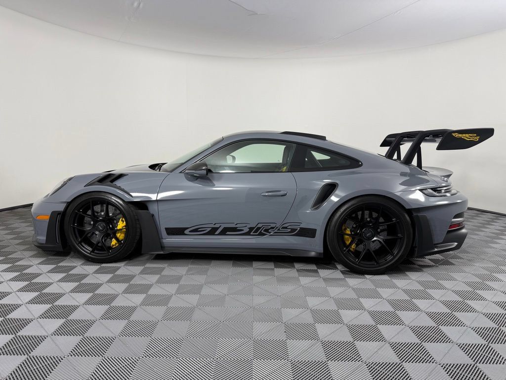 Used 2024 Porsche 911 GT3 RS RWD image 2
