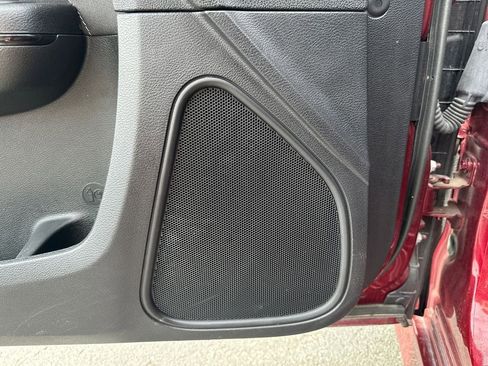 Used 2023 Dodge Charger R/T w/ Harman/Kardon Audio Group image 17