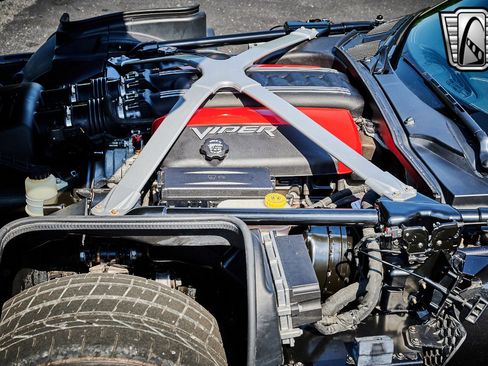 Used 2013 SRT Viper GTS w/ GTS Laguna Interior Pkg image 21