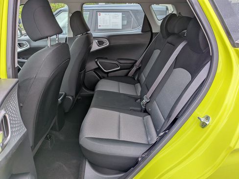Used 2020 Kia Soul LX FWD image 28