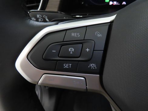 New 2026 Volkswagen Atlas SEL Premium R-Line AWD/4WD image 14
