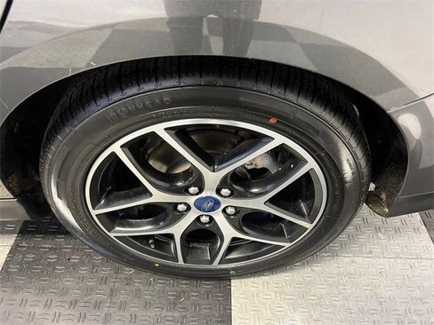 Used 2017 Ford Focus SEL w/ Cold Weather Package image 15