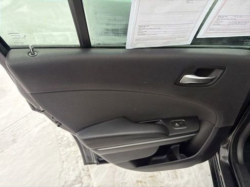 Used 2015 Dodge Charger SE w/ Popular Equipment Group image 16