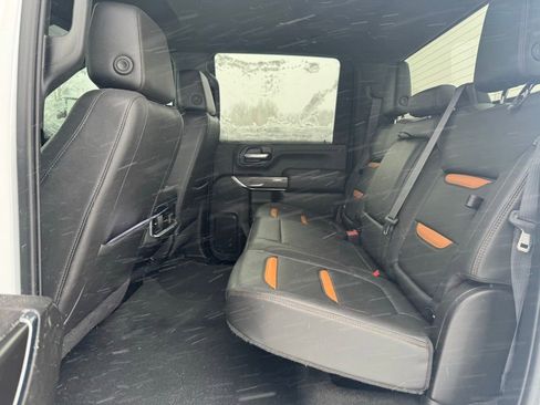 Used 2022 GMC Sierra 2500 AT4 image 25