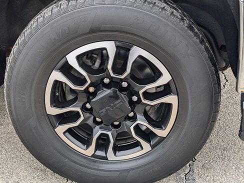 Used 2020 GMC Sierra 2500 SLT w/ SLT Convenience Package image 25