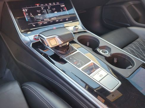 Used 2021 Audi S6 Prestige w/ Prestige Package image 43