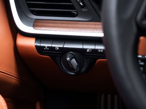 Used 2023 Porsche 911 Sport Classic image 49