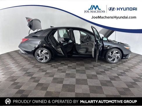 Certified 2025 Hyundai Elantra Sport image 16