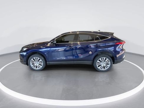 Used 2021 Toyota Venza XLE w/ Softex Package AWD/4WD image 5