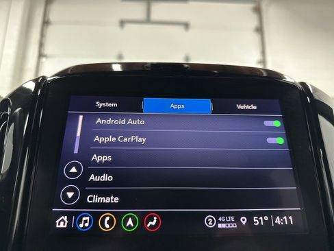 Used 2023 Chevrolet Traverse RS image 36