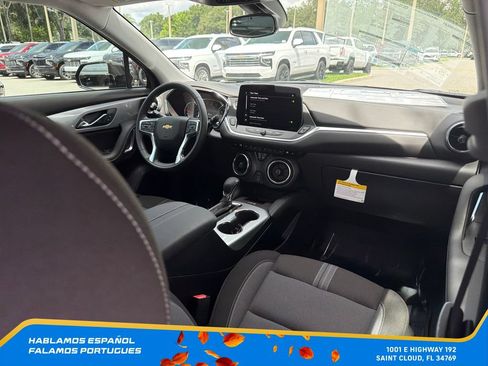 New 2026 Chevrolet Blazer LT w/ Convenience Package FWD image 29