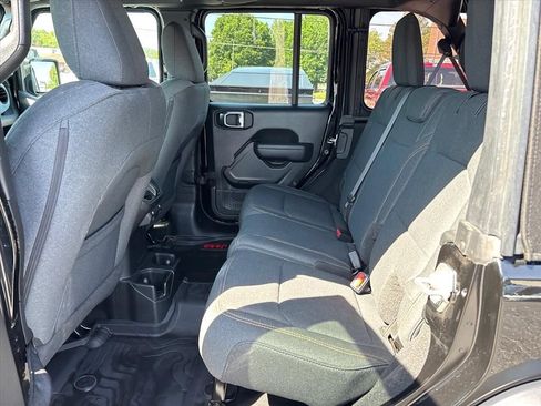 Used 2024 Jeep Wrangler Unlimited Sport AWD/4WD image 17