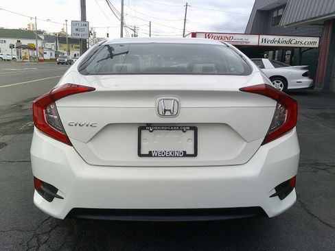 Used 2016 Honda Civic LX image 4