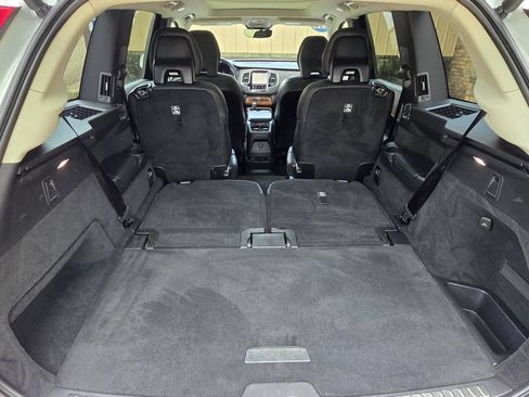 Used 2023 Volvo XC90 T8 Plus AWD/4WD image 12