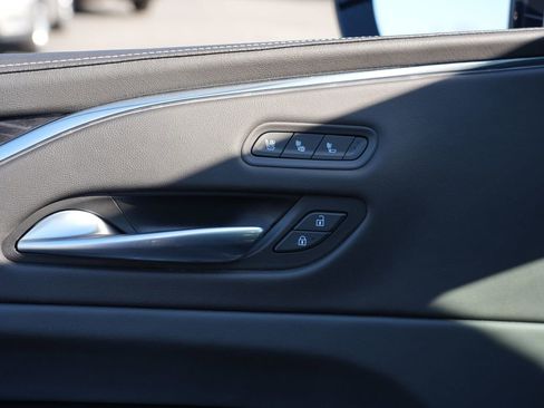 Used 2023 Cadillac Escalade Sport w/ LPO, ONYX Package image 17