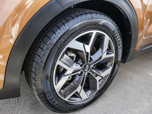 Used 2021 Kia Sportage EX w/ EX Technology Package FWD image 8