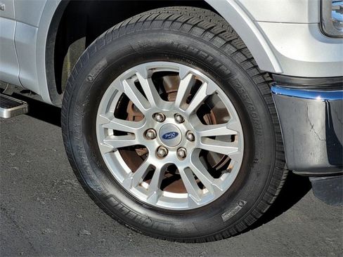 Used 2015 Ford F150 Lariat w/ Equipment Group 501A Mid image 13