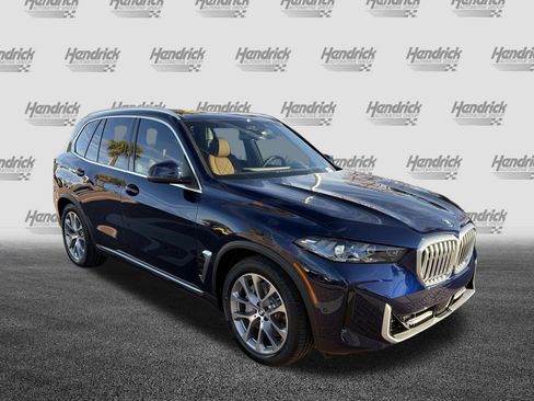 New 2026 BMW X5 xDrive50e image 2