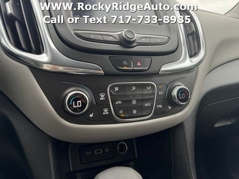 Used 2022 Chevrolet Equinox LT w/ Driver Convenience Package AWD/4WD image 22