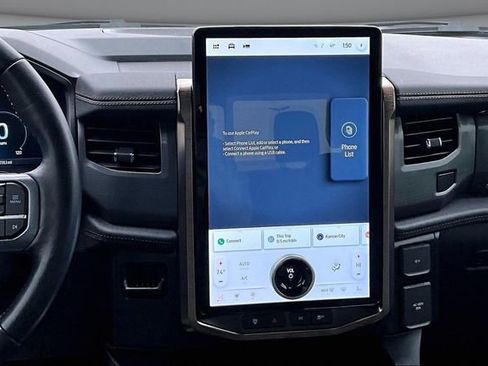 Used 2023 Ford F150 Lightning Lariat image 10