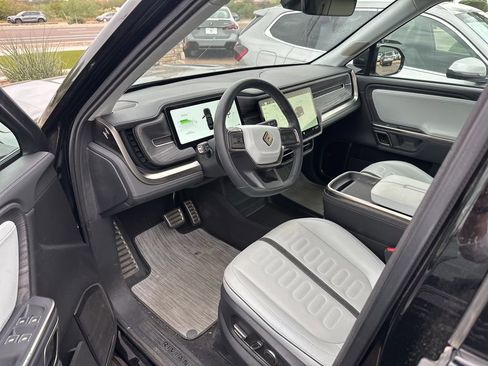 Used 2024 Rivian R1S Adventure image 7