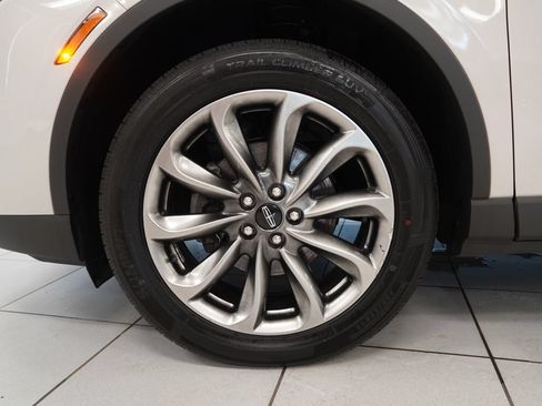 Used 2021 Lincoln Corsair AWD w/ Premium Package image 17
