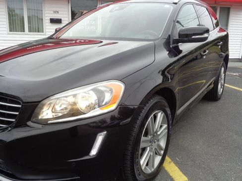 Used 2016 Volvo XC60 T6 w/ Proximity Package AWD/4WD image 18