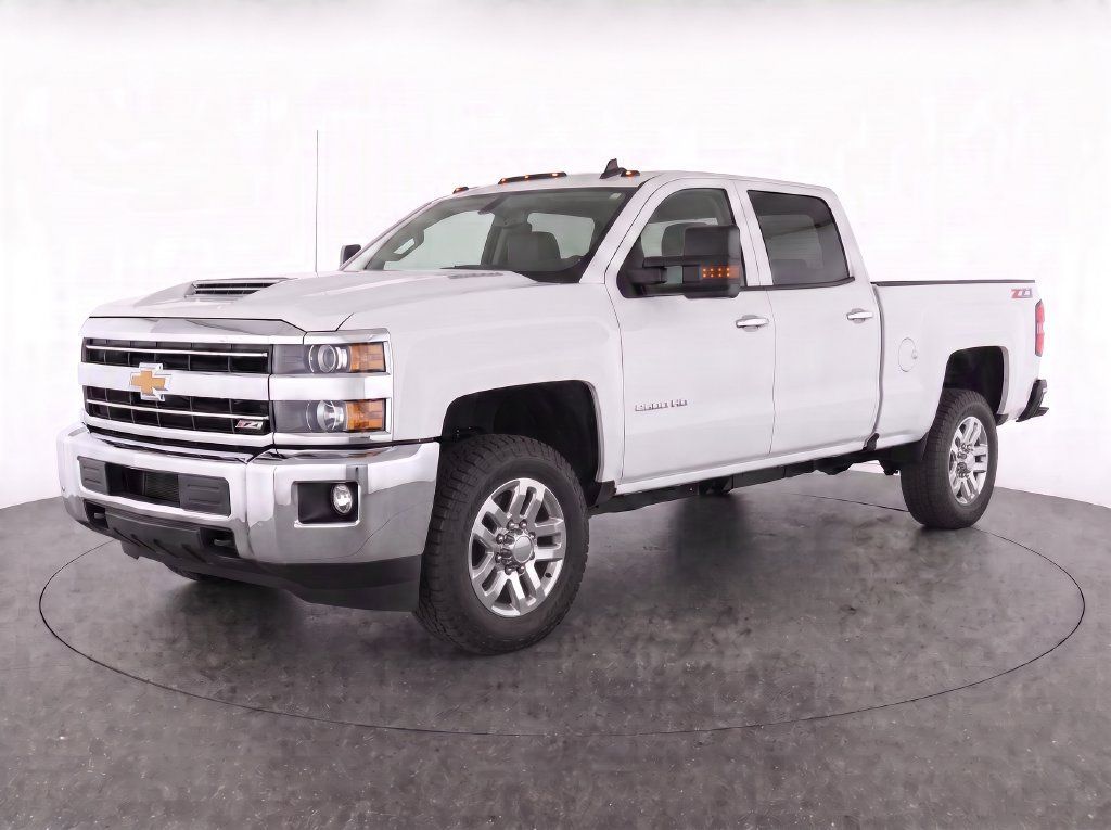 Used 2019 Chevrolet Silverado 3500 LT w/ LT Convenience Package AWD/4WD image 3