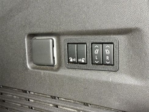 Used 2021 GMC Yukon XL AT4 w/ Rear Media and Nav Package image 39