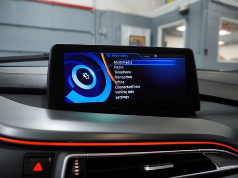 Used 2015 BMW i8 Base image 20