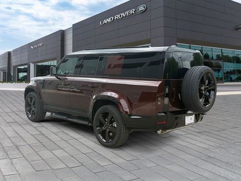 New 2026 Land Rover Defender 130 X-Dynamic SE AWD/4WD image 3