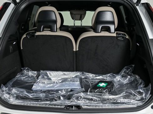 New 2026 Volvo XC90 B6 Plus w/ Protection Package Premier image 32