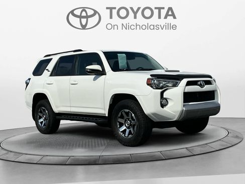 Used 2019 Toyota 4Runner TRD Off-Road Premium AWD/4WD image 7