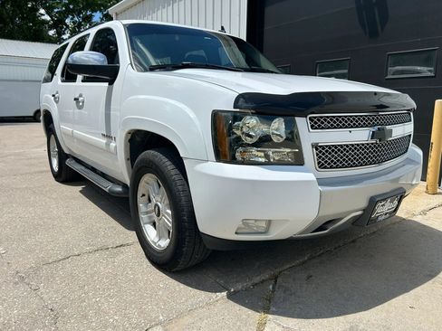 Used 2007 Chevrolet Tahoe LT w/ LT Preferred Equipment Group AWD/4WD image 2