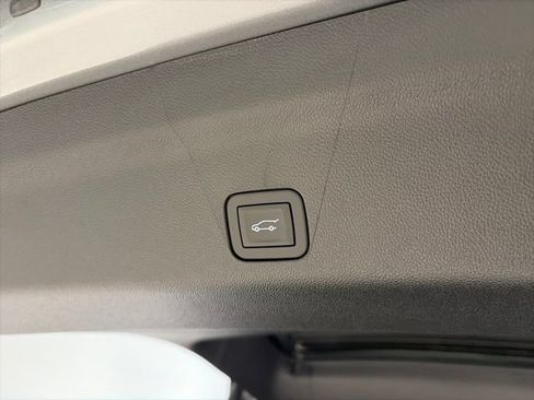 New 2026 Chevrolet Tahoe High Country AWD/4WD image 17
