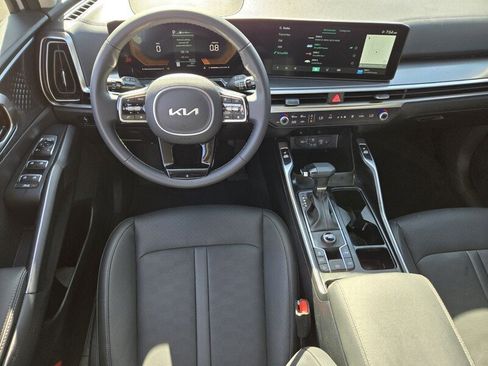 Certified 2025 Kia Sorento EX FWD image 13