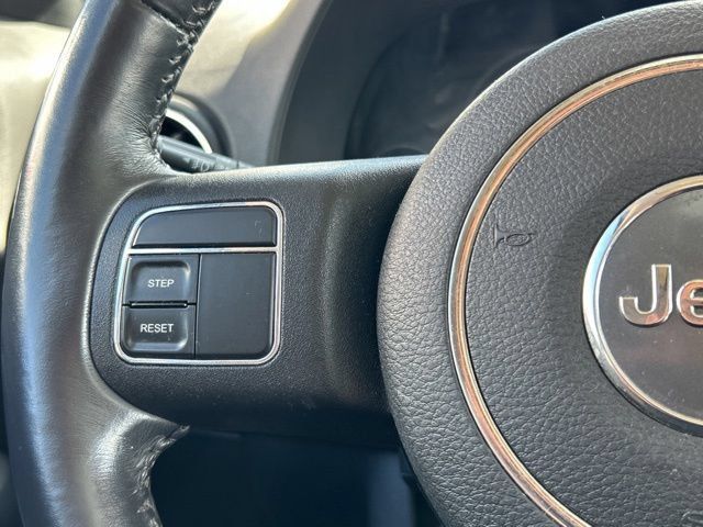 Used 2017 Jeep Patriot High Altitude AWD/4WD image 31