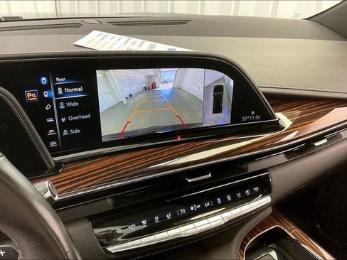 Used 2021 Cadillac Escalade Premium Luxury w/ Performance Package AWD/4WD image 28