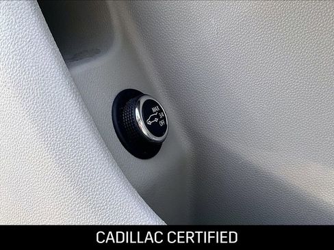 Certified 2022 Cadillac XT4 Luxury image 31