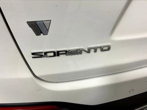 Used 2017 Kia Sorento EX AWD/4WD image 24