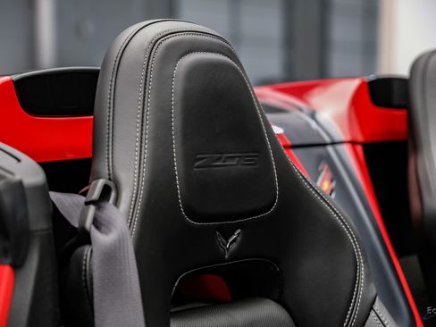 Used 2015 Chevrolet Corvette Z06 w/ 3LZ Preferred Equipment Group image 94