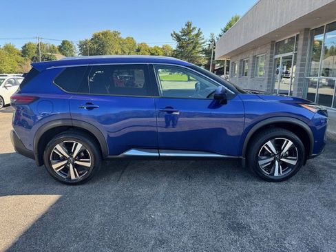 Used 2023 Nissan Rogue SL w/ SL Premium Package image 6