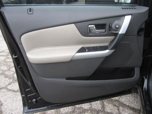 Used 2013 Ford Edge Limited w/ Vision Pkg image 43