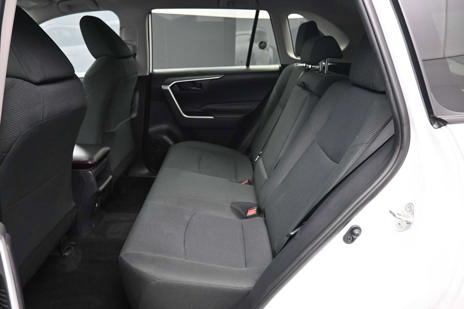 Used 2019 Toyota RAV4 LE w/ All Weather Liner Package AWD/4WD image 20