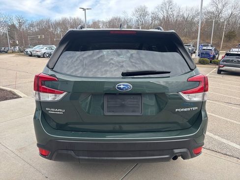 Used 2024 Subaru Forester Premium image 7