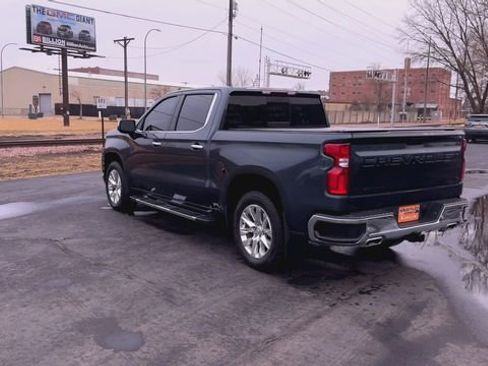Used 2022 Chevrolet Silverado 1500 LTZ w/ LTZ Convenience Package II image 6