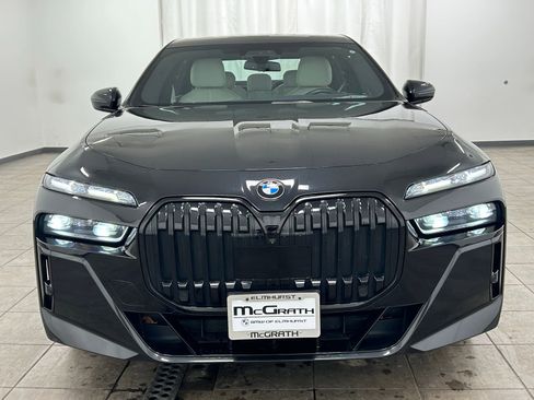 Used 2023 BMW 760i xDrive image 6
