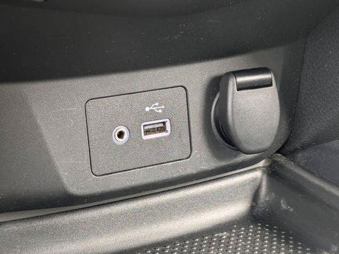 Used 2018 Nissan Rogue SV AWD/4WD image 20