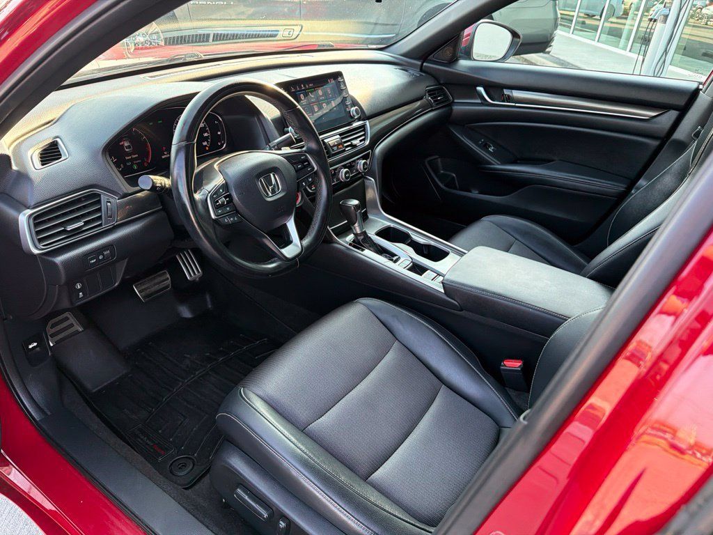 Used 2018 Honda Accord Sport image 16